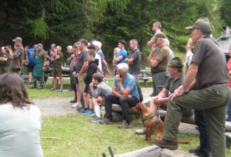 Töbrunn 2024 - Clubfest
Vorführungen im Gehorsam werden gespannt Verfolgt