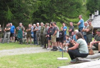 Eindrücke Clubfest Töbrunn 24 -
Gespannte Terrierleute beim Bringen